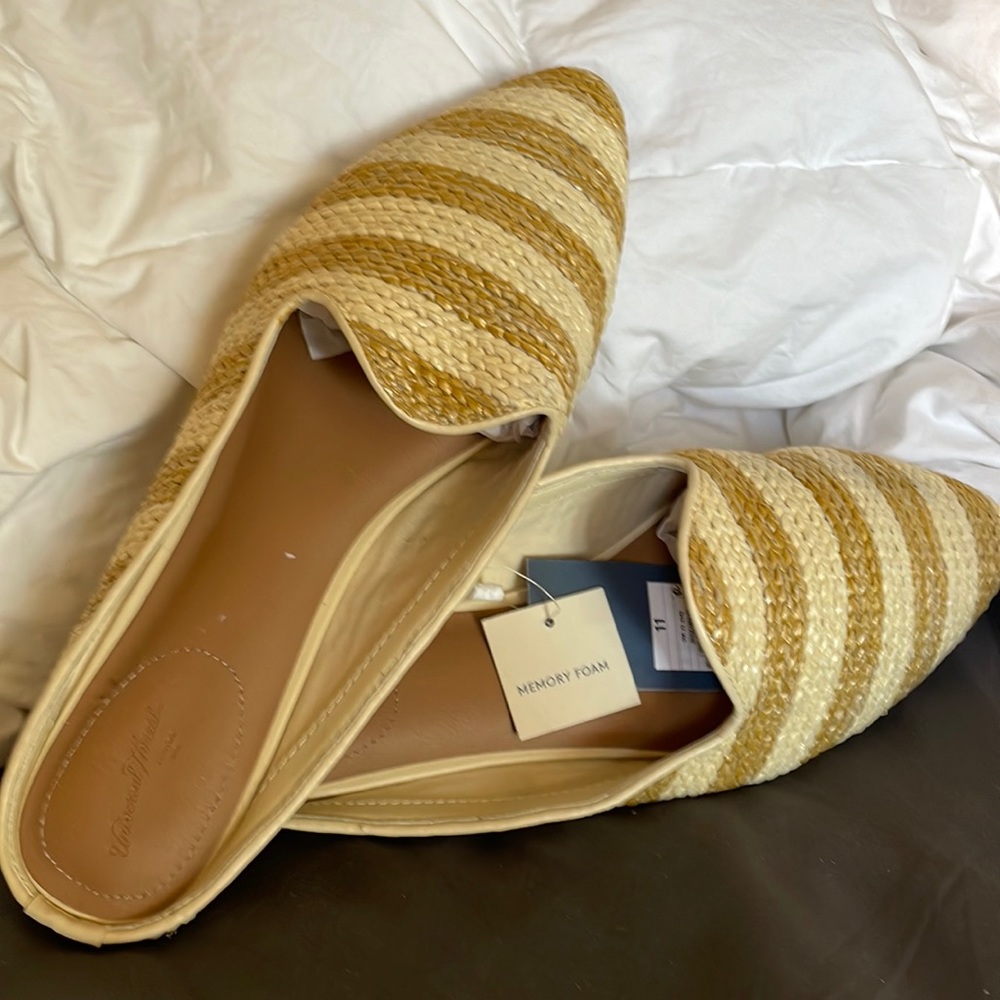 Slip on Espadrille mustard/cream Women’s Sz 11m